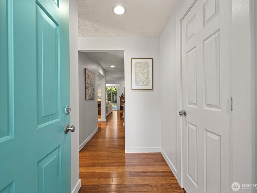 11706 NE 105th Court, Kirkland WA 98033