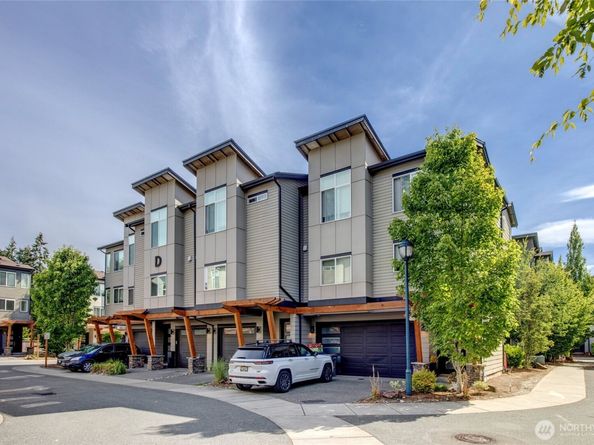 19225 Damson Road D2, Lynnwood WA 98036