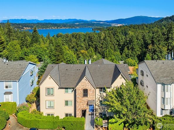 3410 161st Court E 32, Bellevue WA 98008