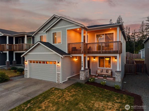 1428 Baker Heights Loop, Bremerton WA 98312