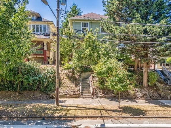 2021 15th Avenue S, Seattle WA 98144