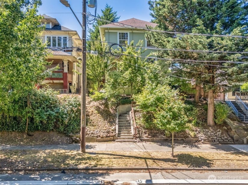 2021 15th Avenue S, Seattle WA 98144