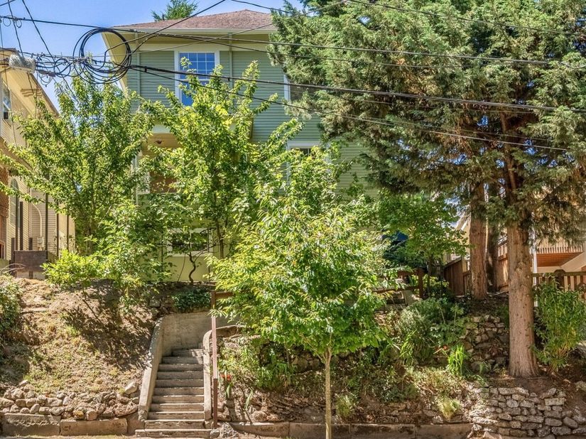 2021 15th Avenue S, Seattle WA 98144