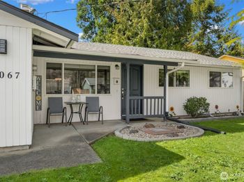 1067 Anacortes Avenue NE