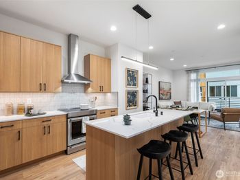 1152 129th Court NE