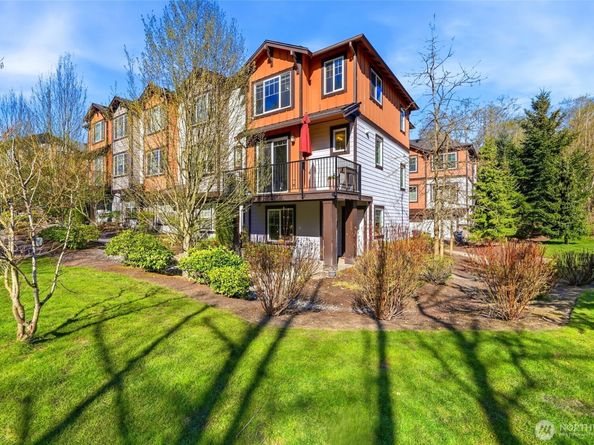 10175 156th Court NE 105, Redmond WA 98052
