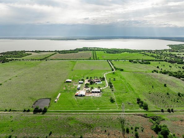 577  Polly Road , Sunnyvale Texas 75182