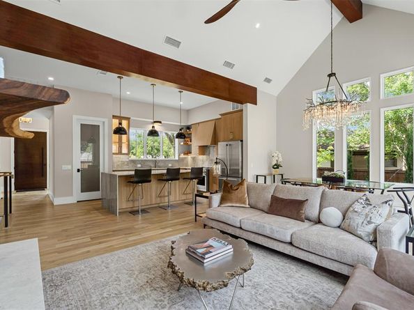 9007  Leaside Drive , Dallas Texas 75238