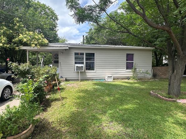 133 E Wanda Drive , Garland Texas 75040