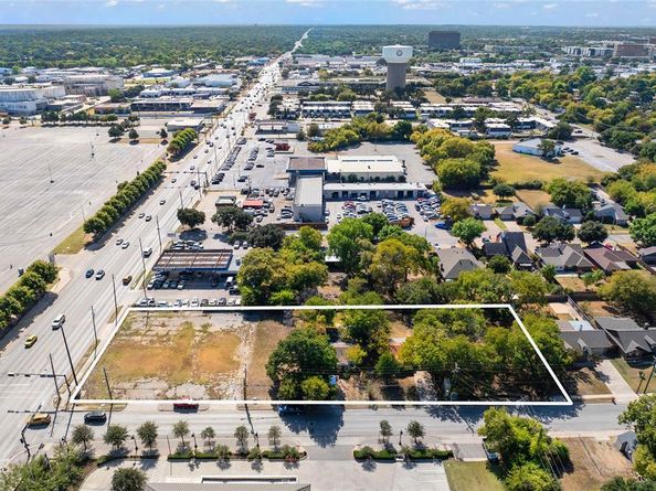 708 E Rogers Street , Arlington Texas 76011