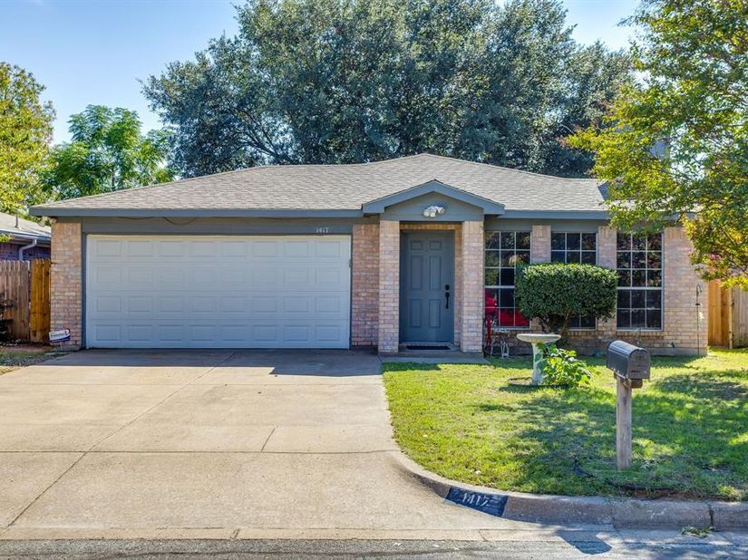 1417  Yorkshire Street , Fort Worth Texas 76134