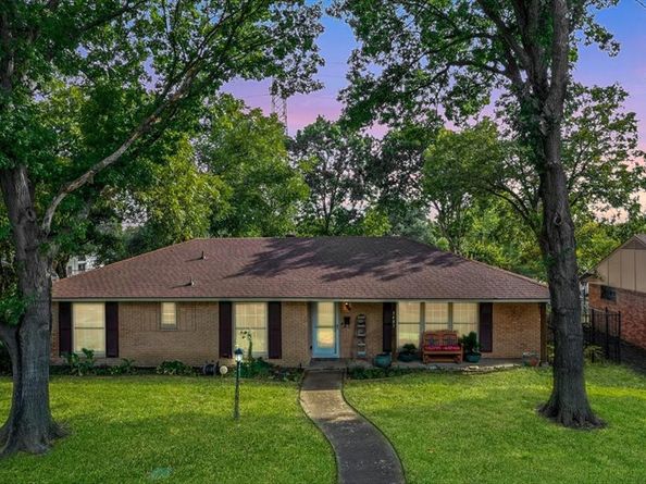 3483  Navajo Circle , Dallas Texas 75224