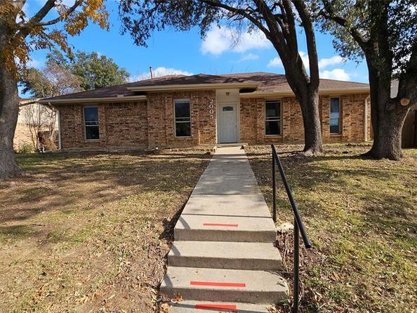 2005  Azalea Street , Denton Texas 76205