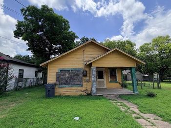3906  Metropolitan Avenue 