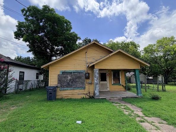 3906  Metropolitan Avenue , Dallas Texas 75210