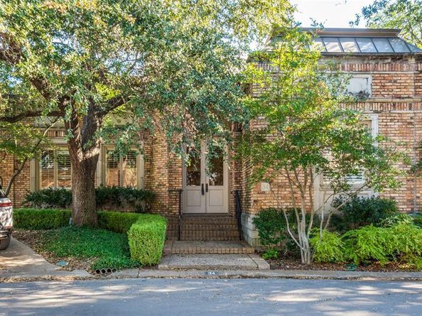 34  Stonecourt Circle , Dallas Texas 75225