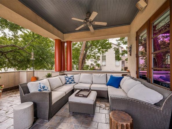 2203  Allen Street , Dallas Texas 75204