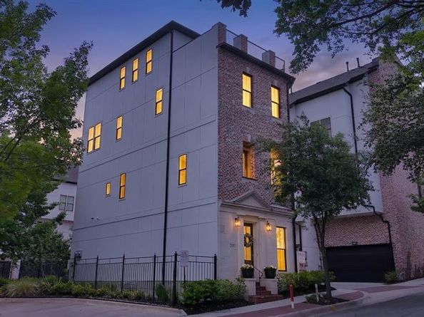 406  Mills Street , Fort Worth Texas 76102