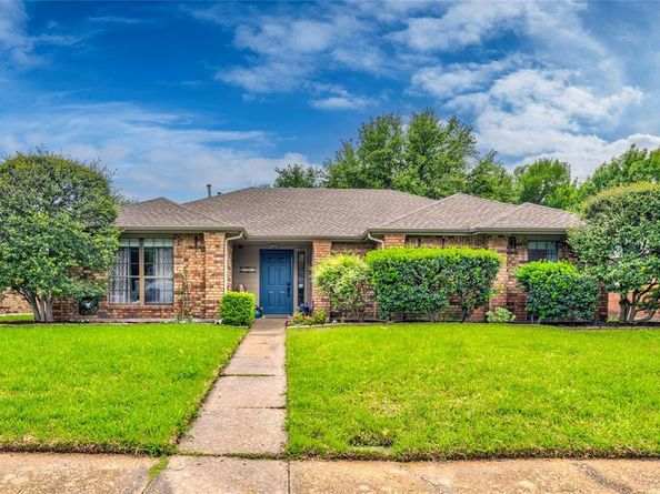 2002  Lansdown Drive , Carrollton Texas 75010