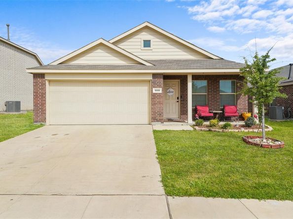 1005  Crestview Drive , Hutchins Texas 75141