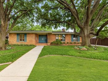 3822  Fairfax Avenue 