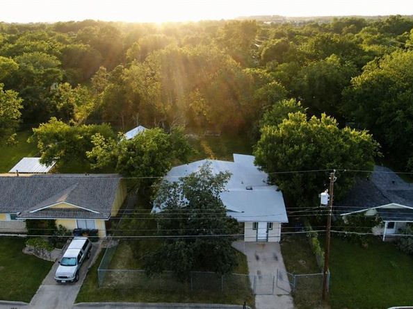 1060  Gardner Road , Austin Texas 78721