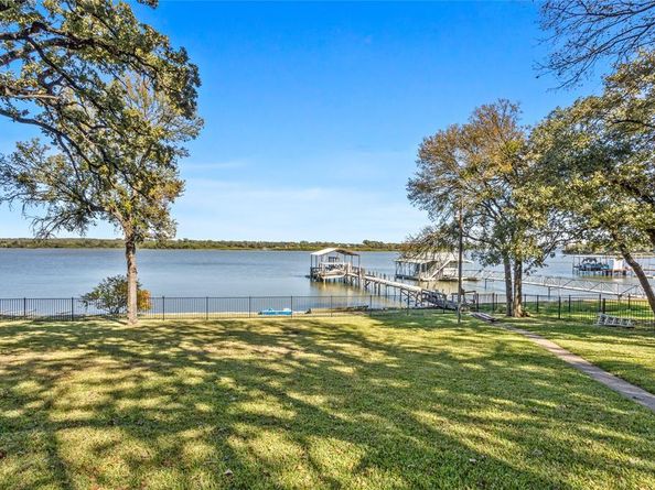 916  Kimbrough Road , Azle Texas 76020
