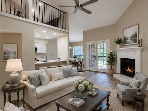 7525  Holly Hill Drive  16, Dallas Texas 75231