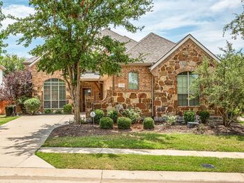 900  Fannin Drive 