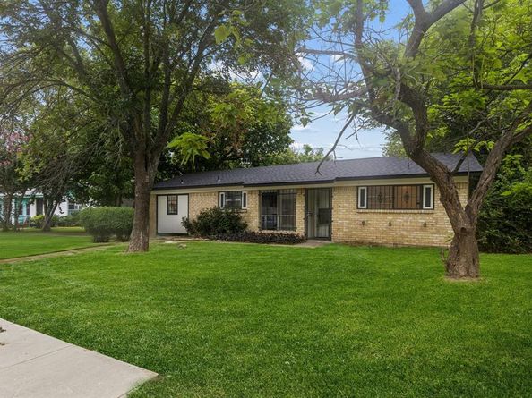 9925  Homeplace Drive , Dallas Texas 75217