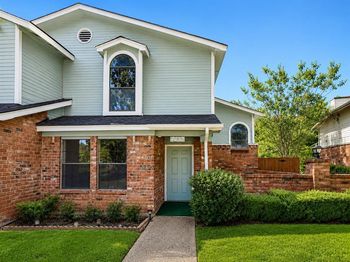 4432  Hulen Circle W