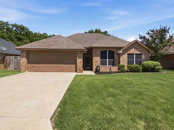 1020  Bayfield Drive , Denton Texas 76209