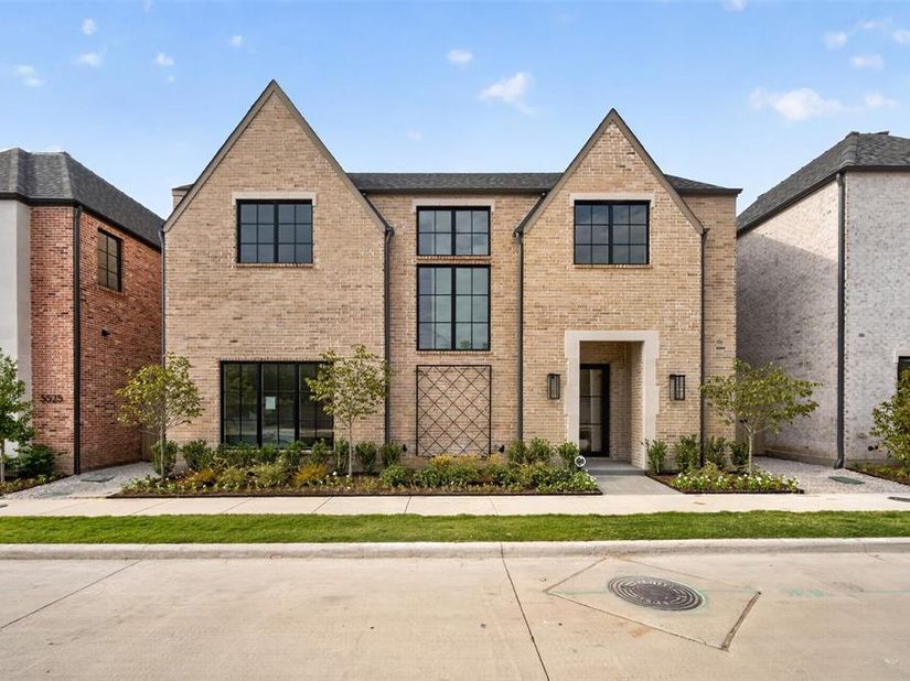 5529  Forsan Way , Dallas Texas 75230