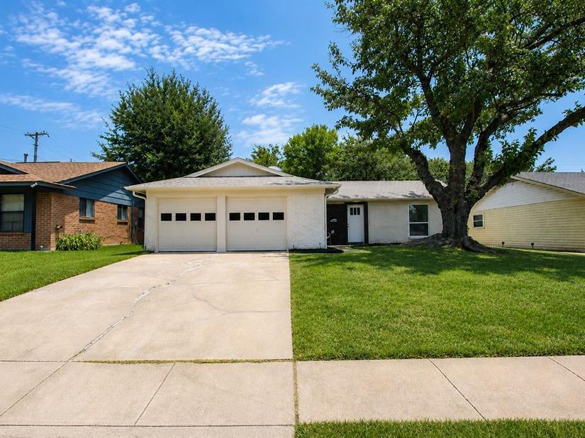 1014  Bunn Drive , Irving Texas 75061