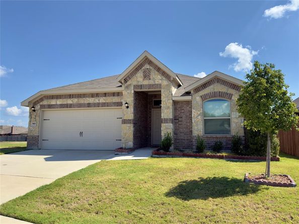 9805  Mescalbean Boulevard , Fort Worth Texas 76036