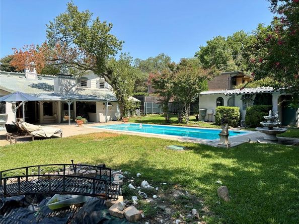 5338 W University Boulevard , Dallas Texas 75209