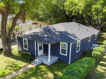 2923  Carpenter Avenue 