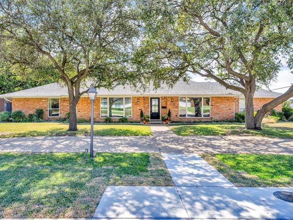 3708  Waldorf Drive , Dallas Texas 75229