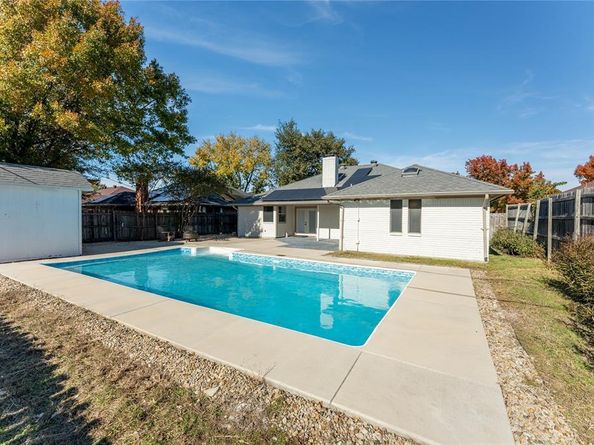 610  Betsy Ross Drive , Arlington Texas 76002