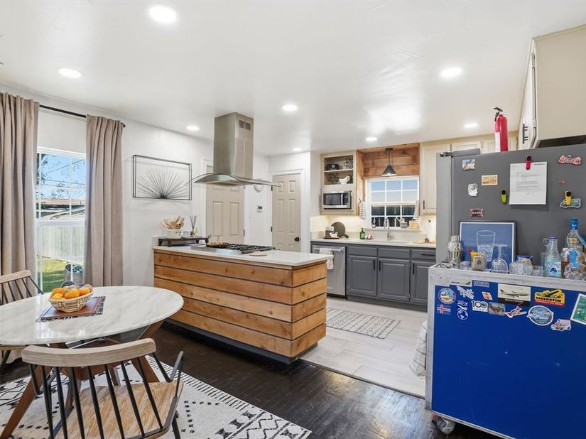 2824  Ryan Avenue , Fort Worth Texas 76110