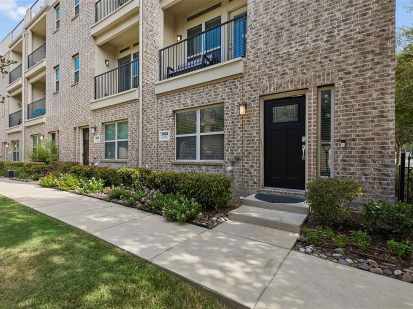 1303  Rancho Mirage Drive , Dallas Texas 75204