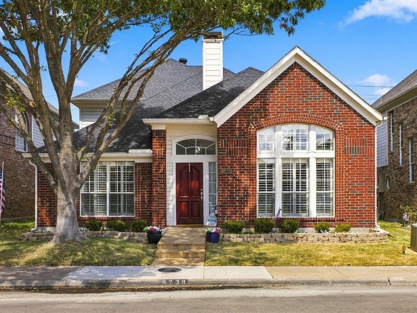 6239  Cupertino Trail , Dallas Texas 75252