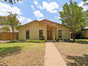 912  Whitehall Drive 