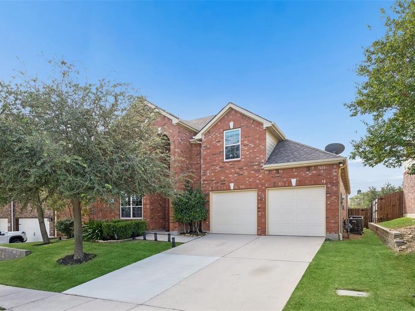 2936  Sawtimber Trail , Fort Worth Texas 76244