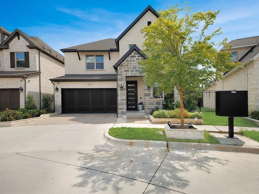 3112  Cliff Swallow Lane , Arlington Texas 76005
