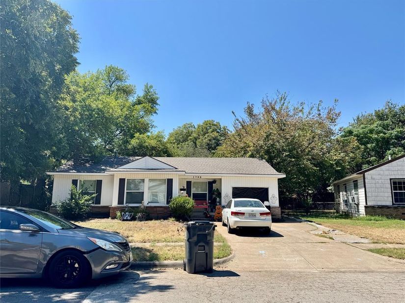 1706  Stewart Drive , Arlington Texas 76013