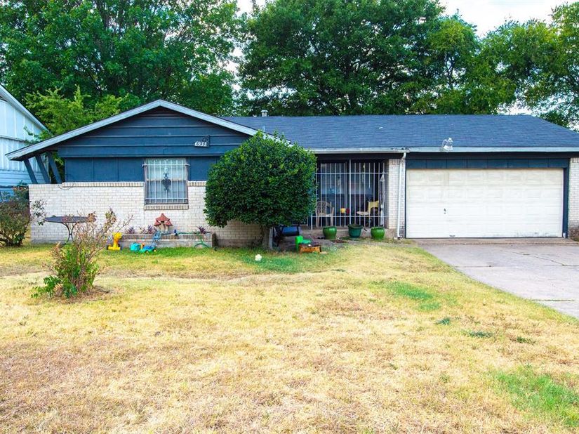 6931  Sweet Sue Lane , Dallas Texas 75241