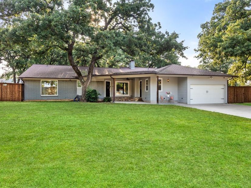 149  Redwood Drive , Highland Village Texas 75077