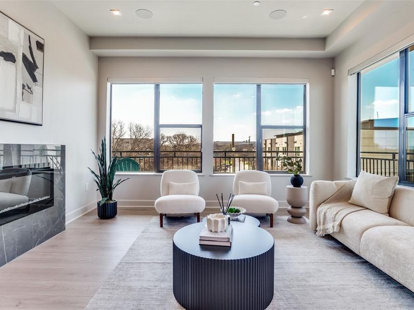 1900 S Ervay Street  307, Dallas Texas 75215