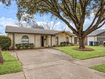 424  Bluebonnet Trail 